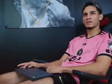 Juhone – webcam model profile photo Image 3