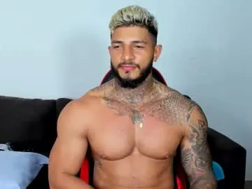 PhoenixK – webcam model profile photo Image 10