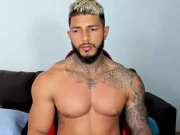 PhoenixK – webcam model profile photo Image 11