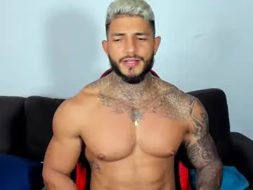 PhoenixK – webcam model profile photo Image 5