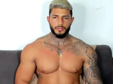 PhoenixK – webcam model profile photo Image 7