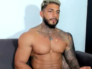 PhoenixK – webcam model profile photo Image 9