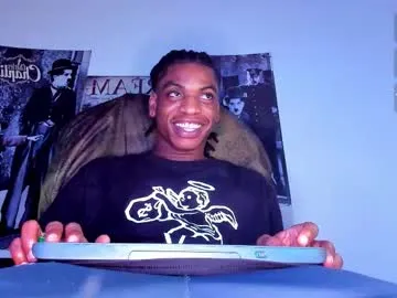 EvaAmanti – webcam model profile photo Image 14