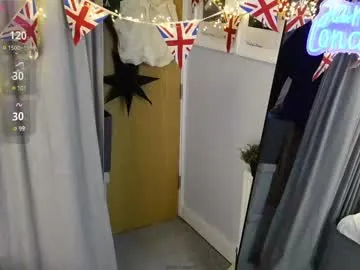 CristinaSantanas – webcam model profile photo Image 8