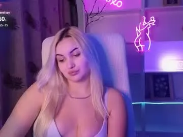 SkyLumen – webcam model profile photo Image 12