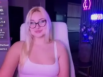 SkyLumen – webcam model profile photo Image 4