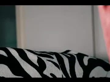 NoemiMendez – webcam model profile photo Image 2