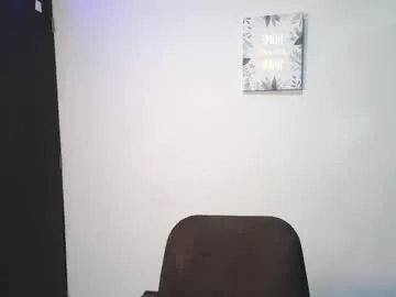 IrisWain – webcam model profile photo Image 2