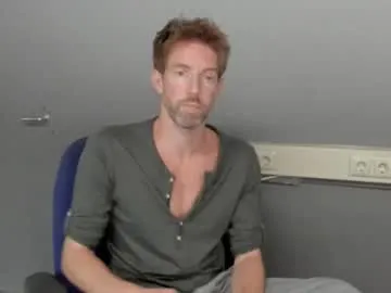 AvaHulww – webcam model profile photo Image 11