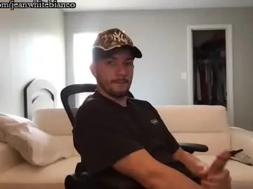 LiaBrooks – webcam model profile photo Image 14