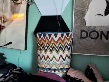 PaulinaSwift – webcam model profile photo Image 5