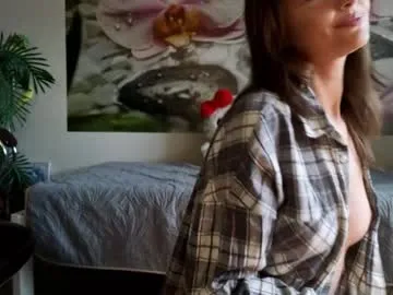 HotNSensual – webcam model profile photo Image 8