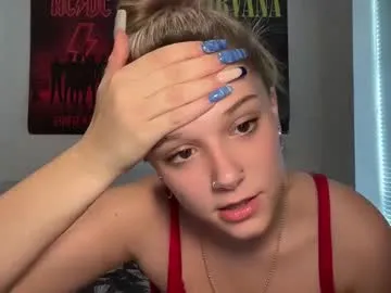 XxAlliGirlNextDoor – webcam model profile photo Image 14