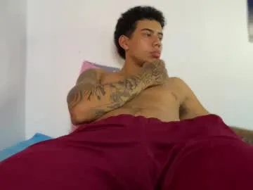 YaraDavis – webcam model profile photo Image 10