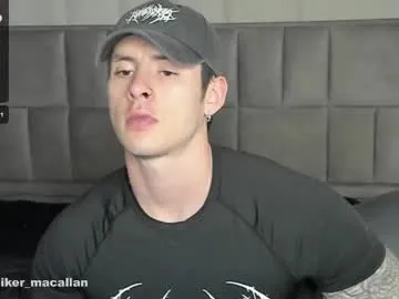 PaulinaSwift – webcam model profile photo Image 5