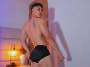 LiaBoston – webcam model profile photo Image 12