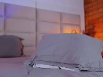 LiaBoston – webcam model profile photo Image 18