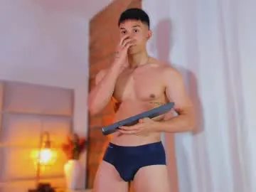 LiaBoston – webcam model profile photo Image 2