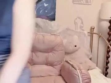 AmyBelmontt – webcam model profile photo Image 15