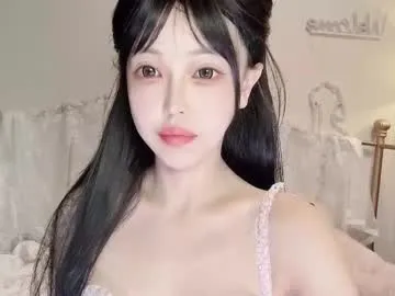 AmyBelmontt – webcam model profile photo Image 18