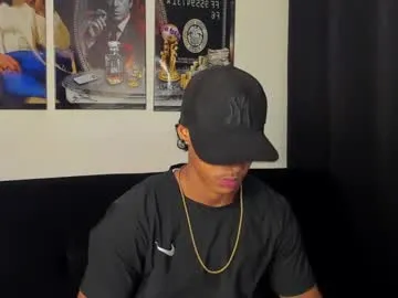 PaolaFalkon – webcam model profile photo Image 3