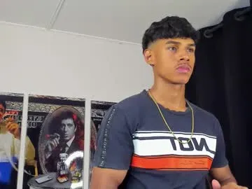 PaolaFalkon – webcam model profile photo Image 5