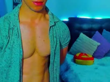 MuscularKevinxxx – webcam model profile photo Image 12