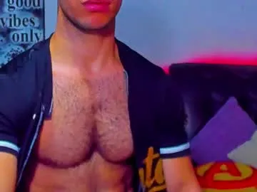 MuscularKevinxxx – webcam model profile photo Image 5