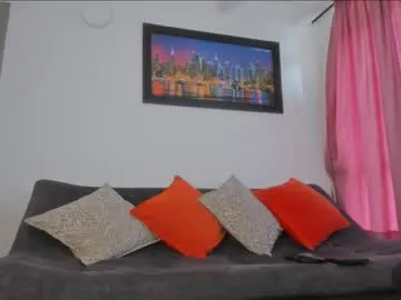 Emmy_Foxx – webcam model profile photo Image 14