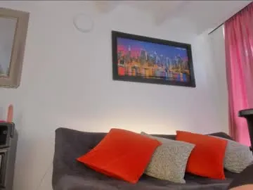 Emmy_Foxx – webcam model profile photo Image 9