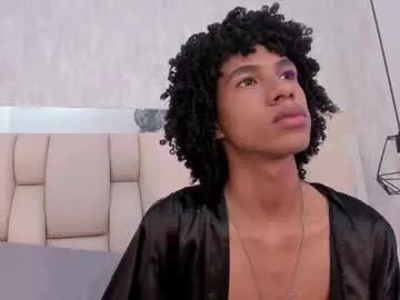 CassieGil – webcam model profile photo Image 13