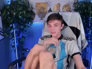 LauraFord – webcam model profile photo Image 11