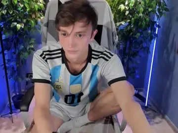 LauraFord – webcam model profile photo Image 13