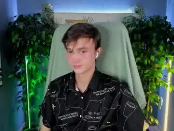 LauraFord – webcam model profile photo Image 15