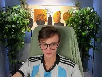 LauraFord – webcam model profile photo Image 16