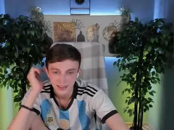 LauraFord – webcam model profile photo Image 4