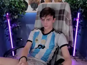 LauraFord – webcam model profile photo Image 9