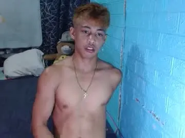 paroncho – webcam model profile photo Image 4