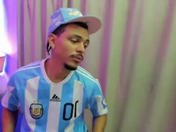 AmyBelmontt – webcam model profile photo Image 12