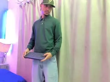 AmyBelmontt – webcam model profile photo Image 9