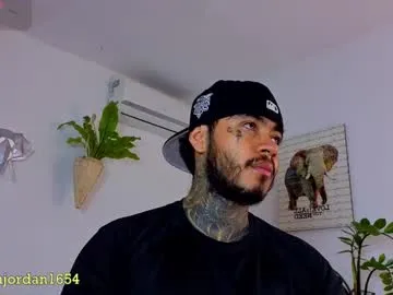 SkyLumen – webcam model profile photo Image 3