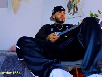 SkyLumen – webcam model profile photo Image 5