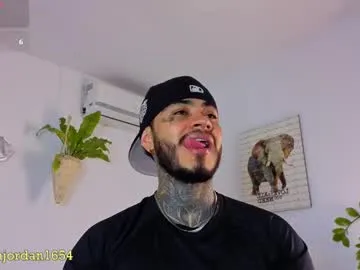 SkyLumen – webcam model profile photo Image 8