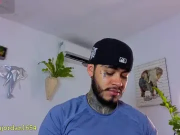 SkyLumen – webcam model profile photo Image 9