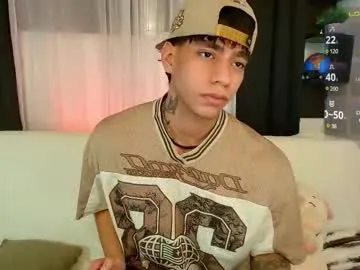 ZoeyReed – webcam model profile photo Image 3