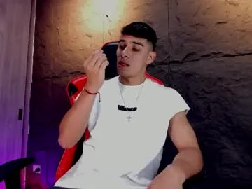 Juhone – webcam model profile photo Image 9