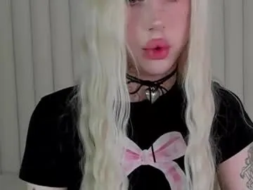 Lololevy – webcam model profile photo Image 7