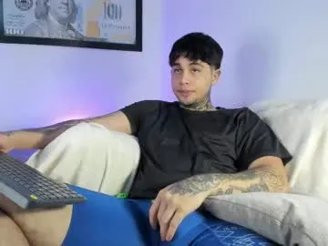 GiaRos – webcam model profile photo Image 16