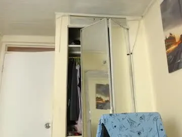 riku38777 – webcam model profile photo Image 11