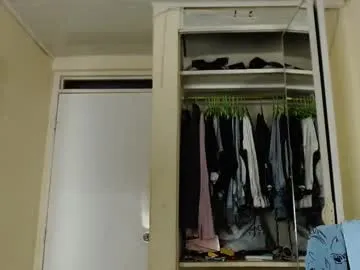 riku38777 – webcam model profile photo Image 3